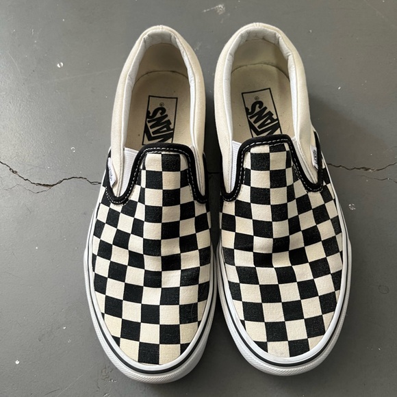 Vans Checkerboard Slip-On Sneakers - Picture 2 of 4